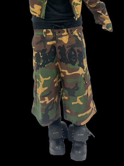 CAMO CARGO SHORTS